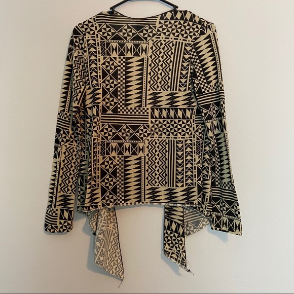 ⭐️ Rue21 S Patterned Cardigan Beige/Black - Picture 5 of 6